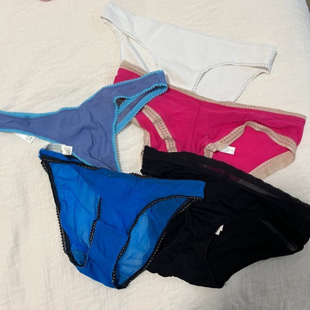 On Gossamer Bundle of 5 Women's Panties Size Small